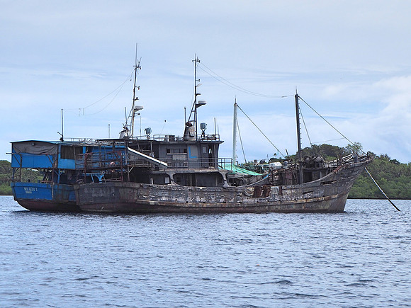PA260044-old-boats