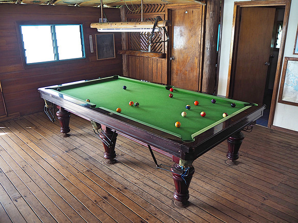 PA260009-pool-table
