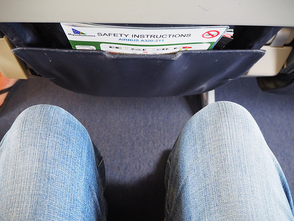 PA280009-economy-legroom