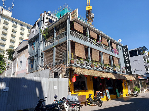 20220626_084139-hue-backpackers-hostel