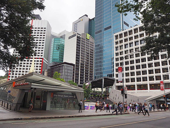 PA290021-king-george-square-station