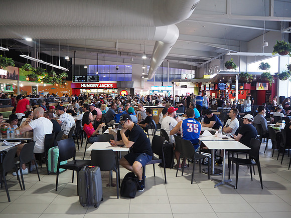 PB040023-crowded-departures