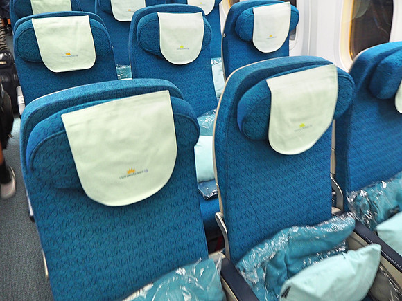 PA200011-economy-seats
