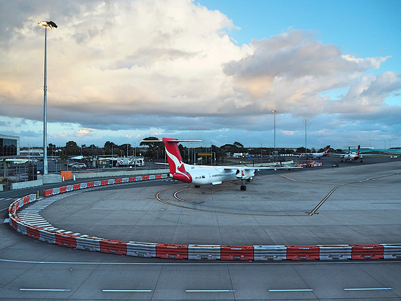 PB110037-qantas-prop