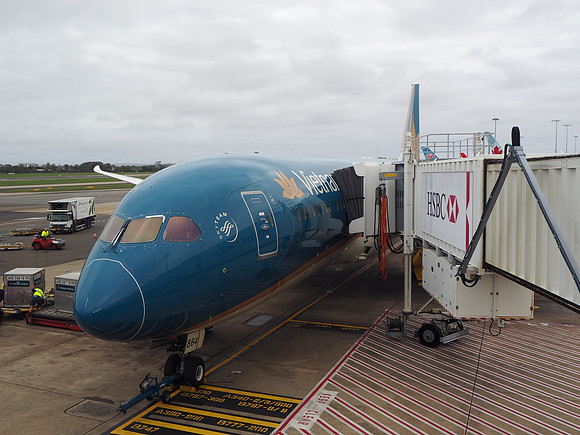 PA210027-vietnam-airlines-at-syd