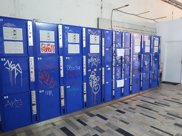 IMG_0407-lockers-at-rijeka