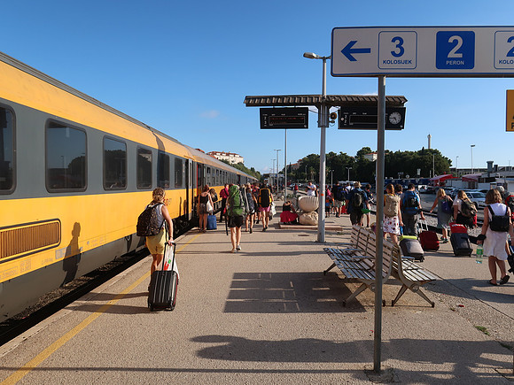 IMG_1474-split-prague-passengers