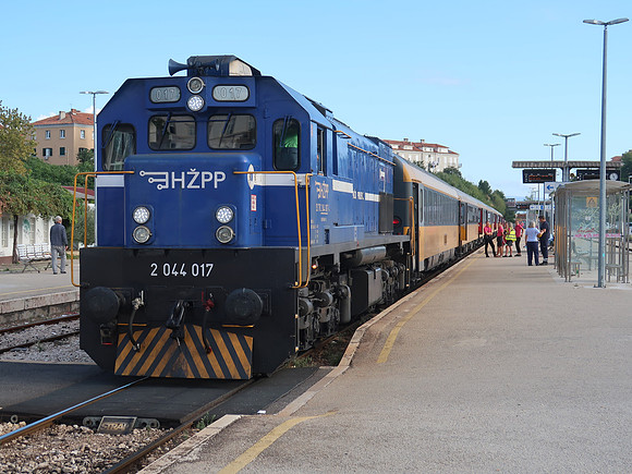 IMG_1476-engine-split-prage