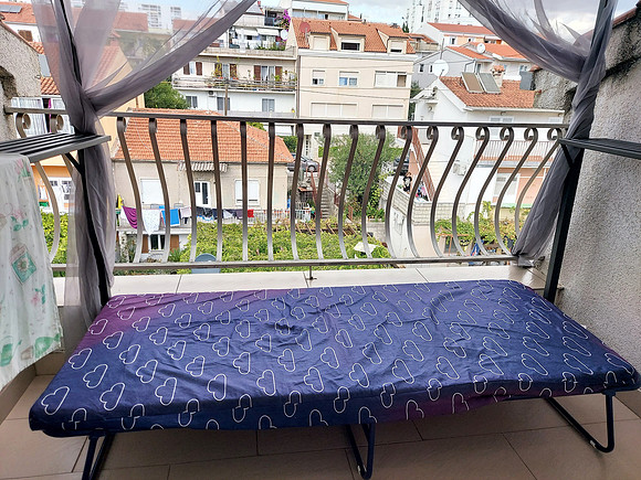 20210920_142921-apartment-siesta-bed