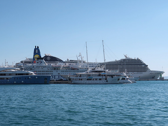 IMG_1442-cruiseship