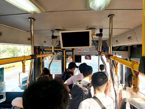 20231111_153755-han-airport-bus