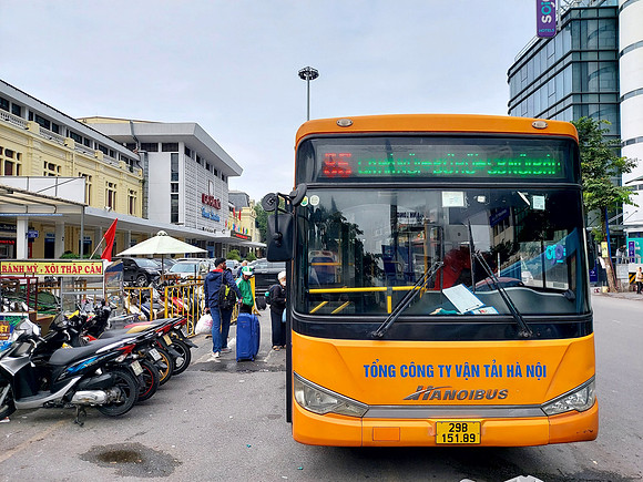 20231114_142035-hanoi-airport-bus