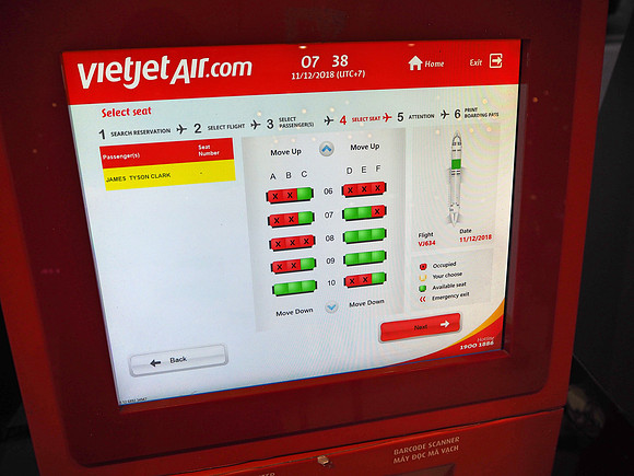 PC110002-vietjet-seat-selection