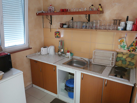 IMG_1838-villa-globus-kitchen