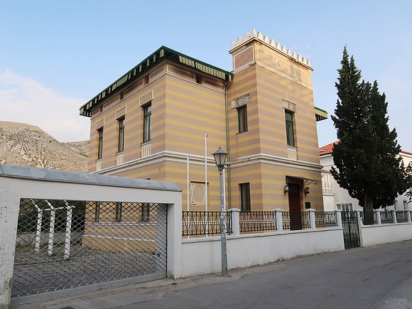 IMG_1949-iranian-building