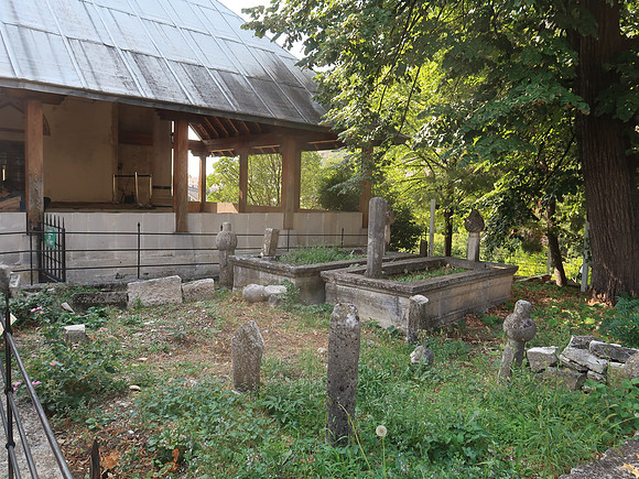 IMG_1858-mosque-cemetery