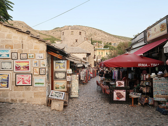 IMG_1852-tourist-shops