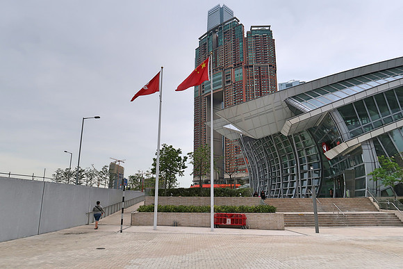 IMG_0082-hk-and-china-flags