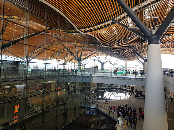 20181215_102101-hk-port-entrance