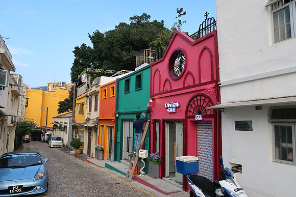 IMG_0388-colourful-houses