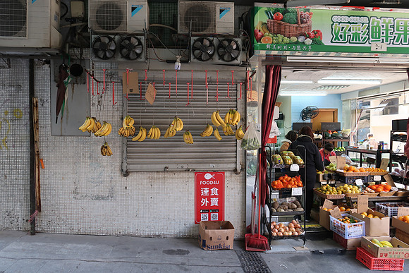 IMG_0354-hanging-bananas