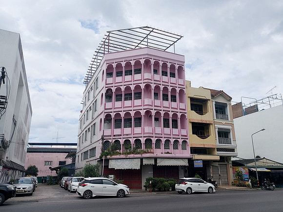 20220210_115342-pink-concrete