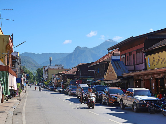 IMG_0646-mountain-town