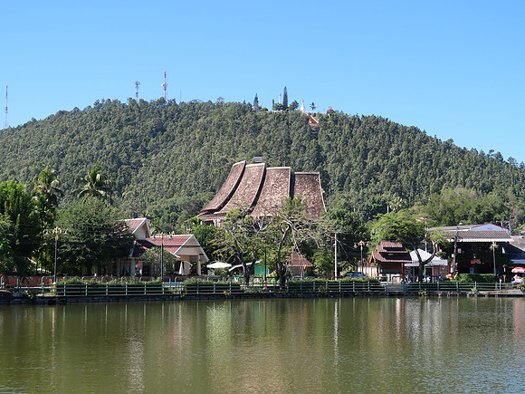 IMG_0693-wat-on-mount