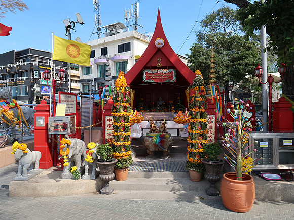 IMG_1194-king-taksin-maharaj-chao-por-ket-ngam-shrine