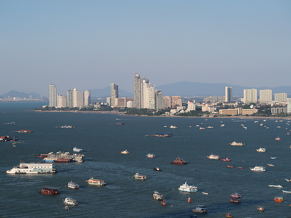 IMG_1380-pattaya-bay-boats