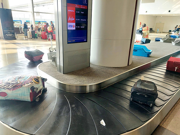 20231111_150346-baggage-claim-from-cnx