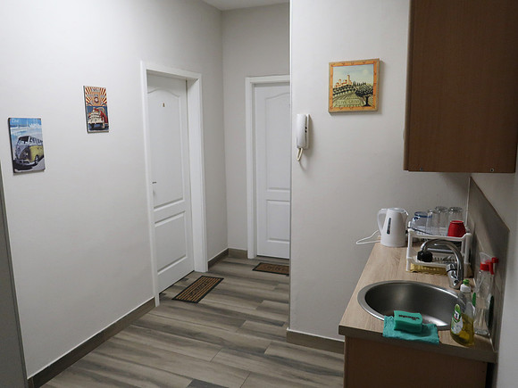 IMG_2109-apartment-kitchen