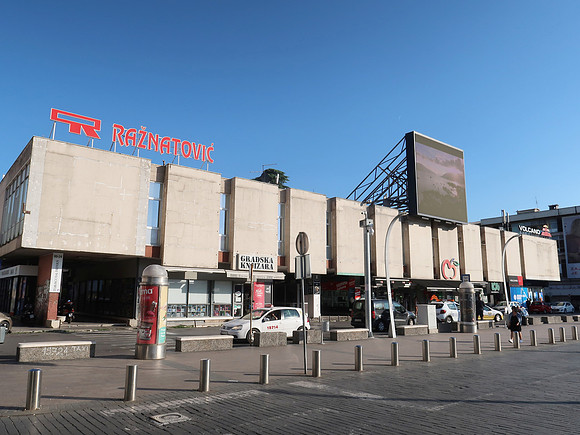 IMG_2441-shopping-centre-at-independence-square