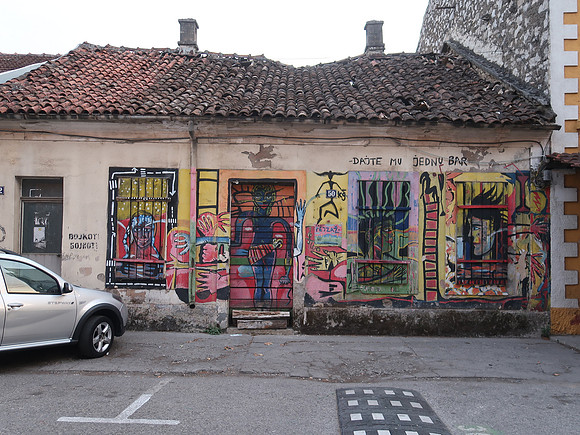 IMG_2645-graffiti-house