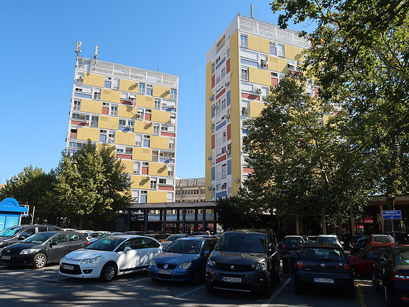IMG_2663-yellow-apartments