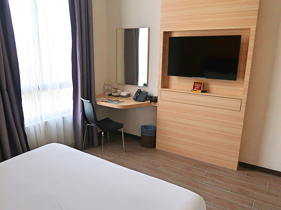 IMG_2527-cititel-room