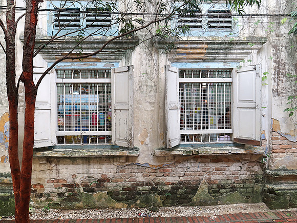 IMG_2567-old-town-windows