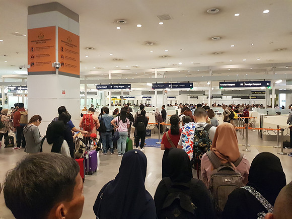 20190130_135534-long-queue