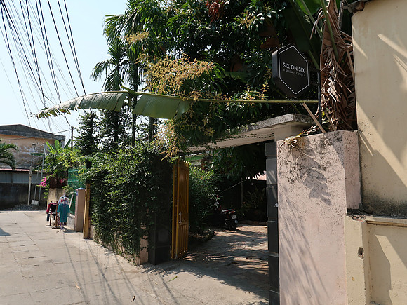 IMG_3366-six-on-six-entrance