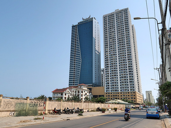 IMG_3452-muong-thanh-and-apartment-tower