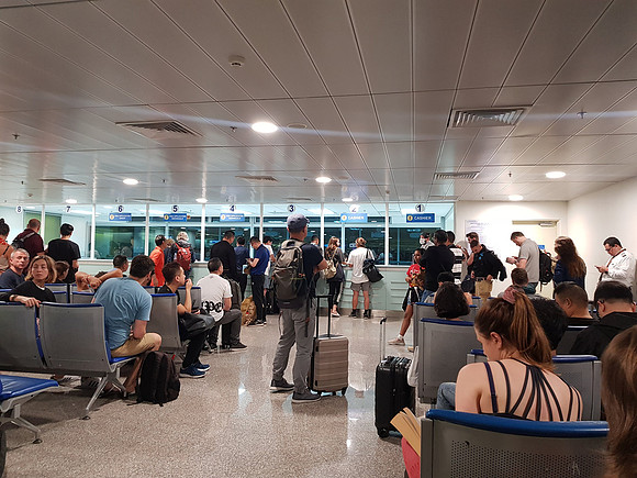 20190102_180037-visa-crowd