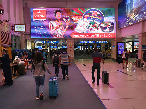 IMG_3219-miss-universe-vietnam-ad