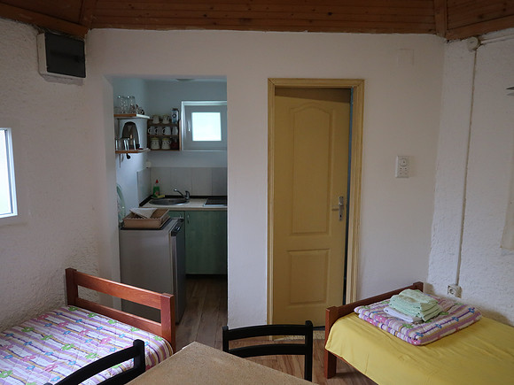 IMG_2991-apartment-room