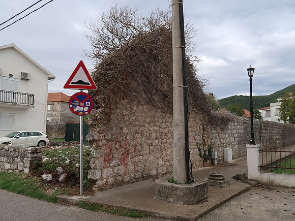IMG_3039-ruin-wall