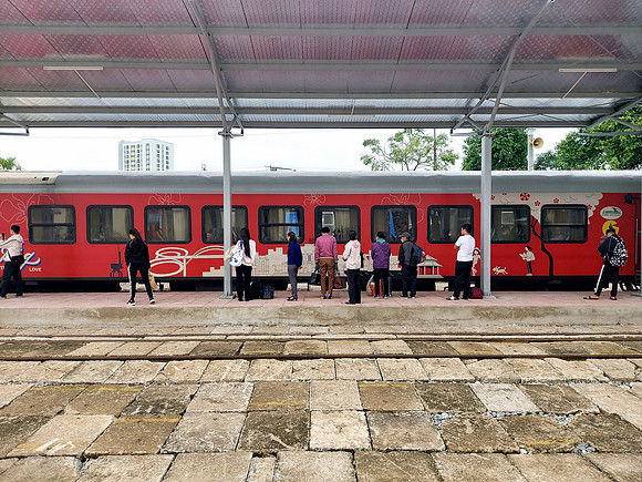 20231114_094504-haiphong-train-at-gia-lam