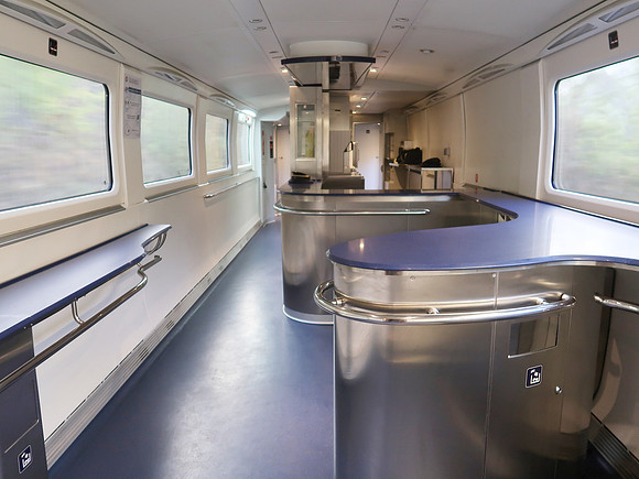 IMG_2037-dining-car
