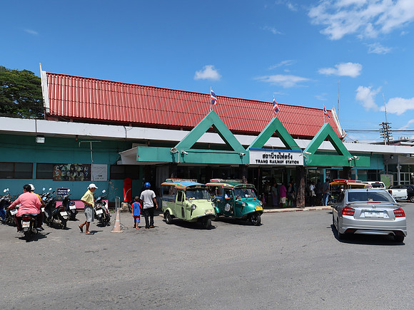 IMG_4190-trang-railway-station