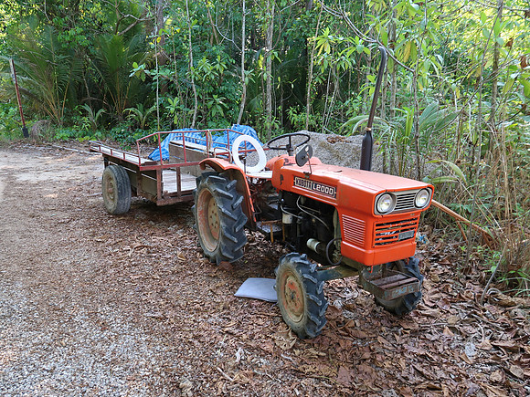 IMG_4372-tractor