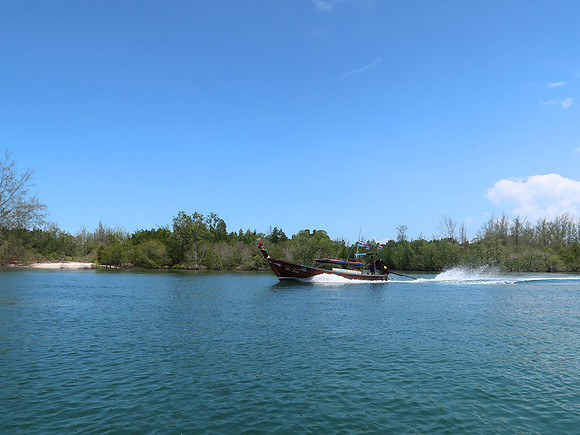 IMG_4236-boat-to-pier