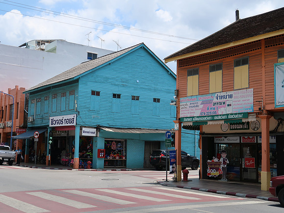 IMG_4422-old-wooden-buildings